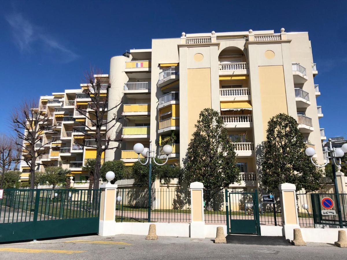 Charmant Studio A Cros De Cagnes Kültér fotó